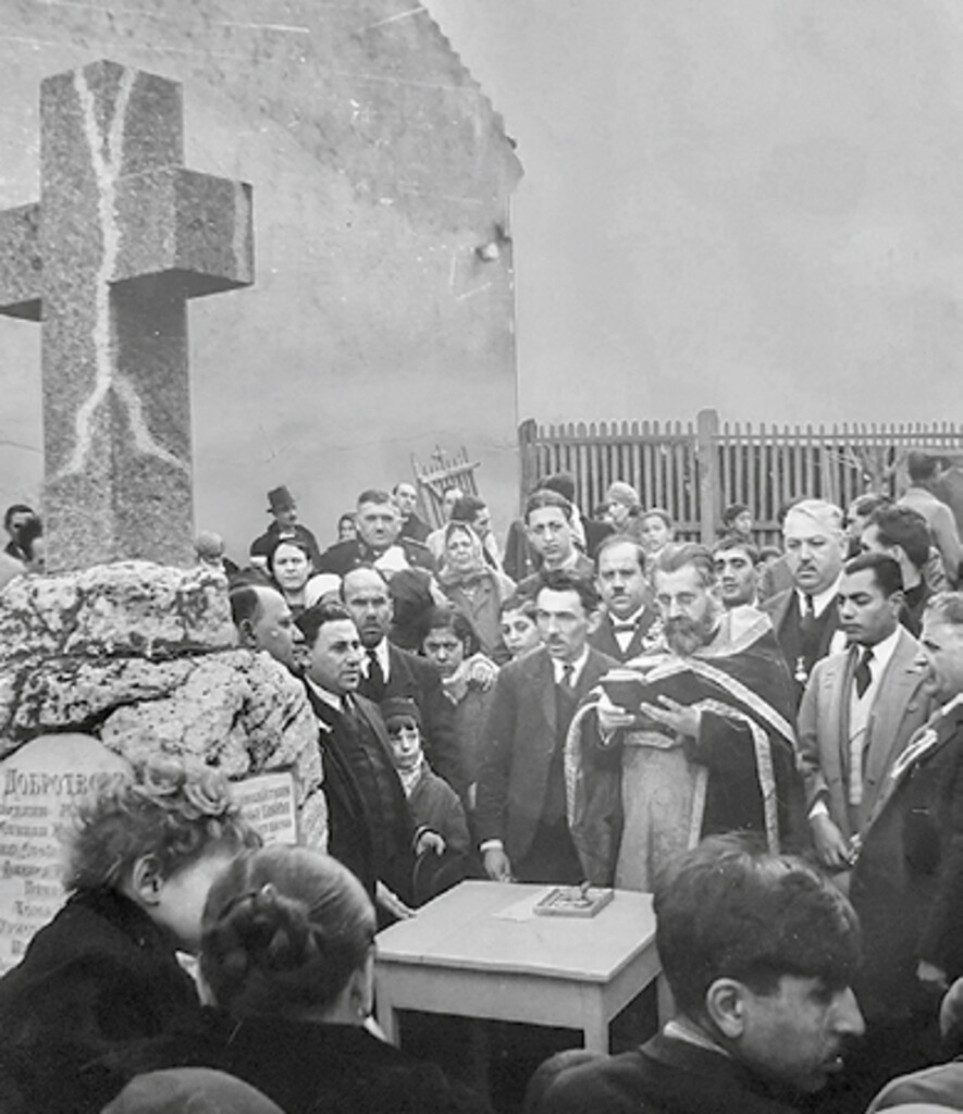 Bibija Celebration. Belgrade, Yugoslavia, 1936. The celebration is at the monument commemorating the Gypsies who died during the wars from 1912 to 1918.