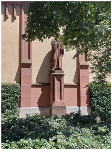 Figure 2: Statue of Oecolampadius outside Basel Cathedral