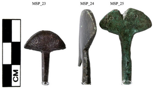 Figure A54: Schematic crests with eyes (from left to right: inv. NN. 721872â74; by permission of the Polo Museale dellâUmbria).