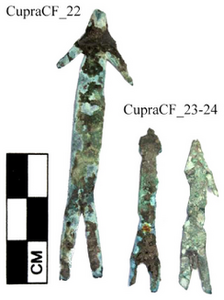 Figure A213: Extremely schematic male figures (inv. N. 764033; by permission of the Soprintendenza ABAP dellâUmbria).