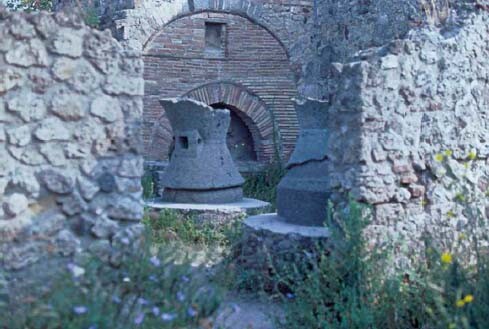 Two ‘hour-glass’ mills found in Pompei