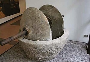 A trapetum in the Antiquarium at Boscoreale, Pompei